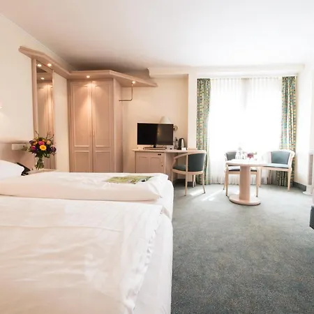 Traube Ruedesheim Rüdesheim nad Renem