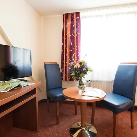 Traube Ruedesheim 酒店 4*