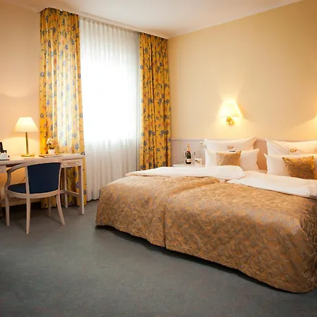 Traube Ruedesheim 4* Rüdesheim nad Renem