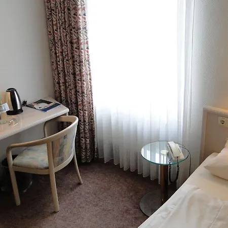 Traube Ruedesheim 酒店